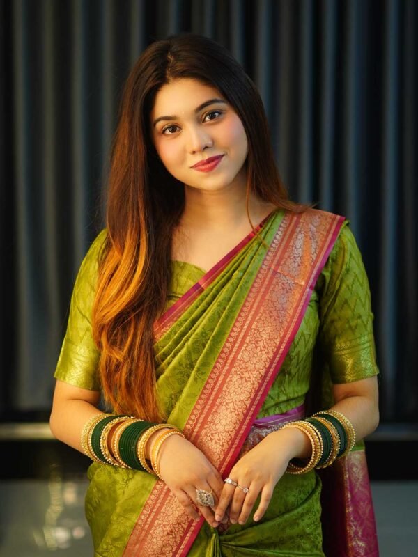 প্রিমিয়াম সিল্ক শাড়ি